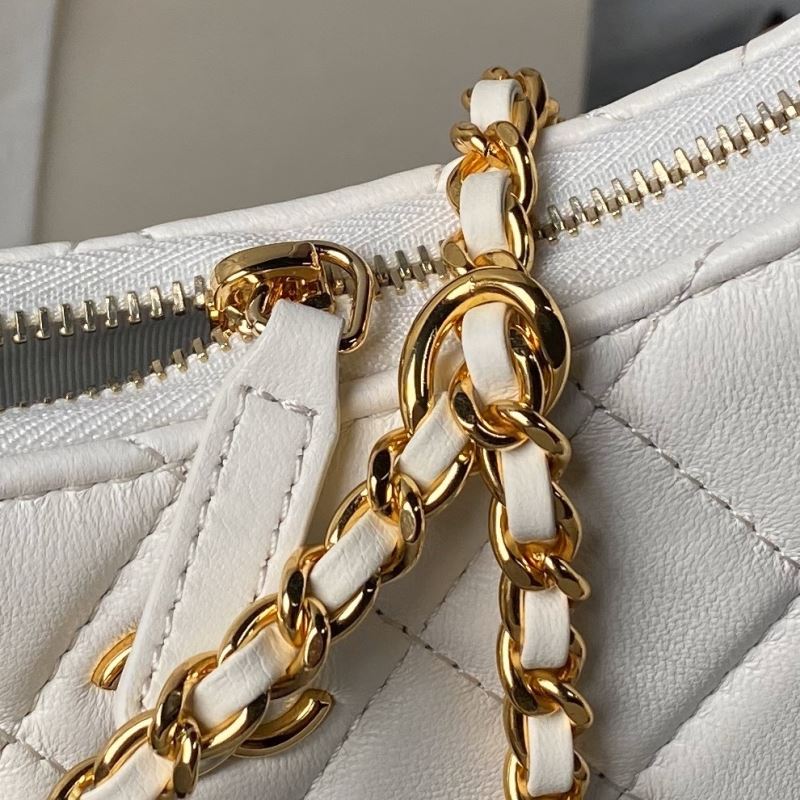 Ch**el hobo bags